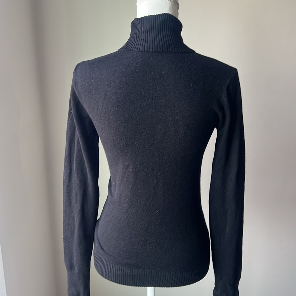 Amisu Turtle Neck - Picture 6 of 10